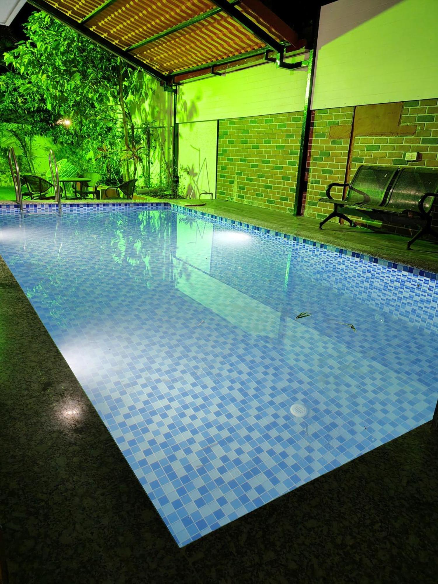 Taj Villa With Free Wifi Lonavala Ngoại thất bức ảnh